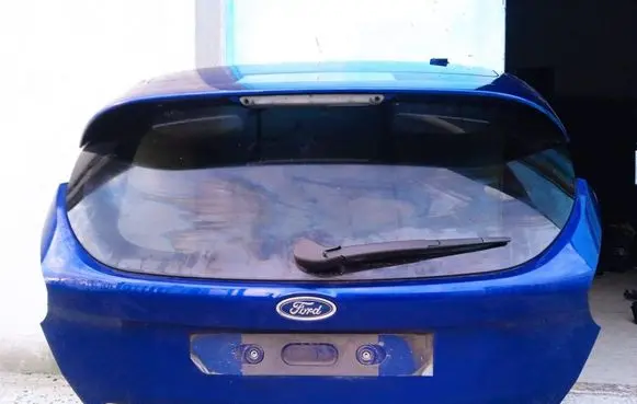 Ford Focus ST Tailgate/trunk/boot lid
