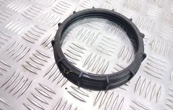 Suzuki SX4 In tank fuel pump screw locking ring/nut 