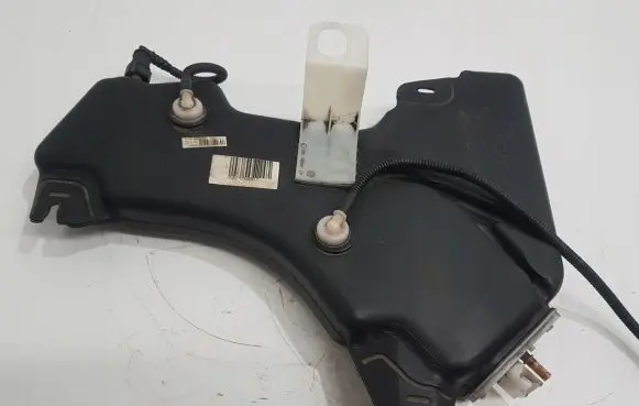 Citroen C5 AdBlue liquid reservoir 