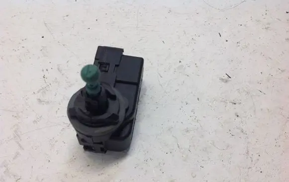 Volkswagen Golf IV Headlight level adjustment motor 1J0941295F