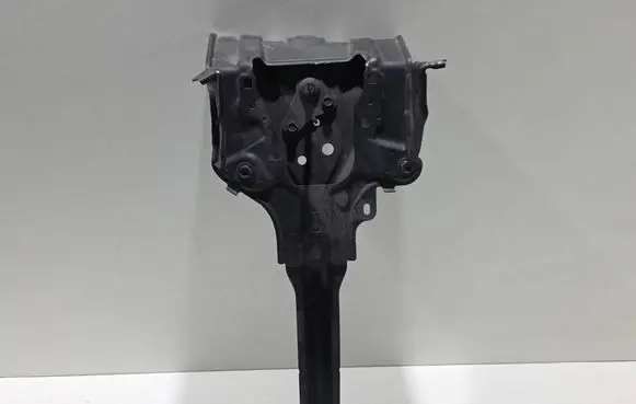 Top upper radiator support slam panel