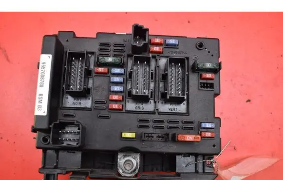 Peugeot 206+ Fuse box set 9657608780