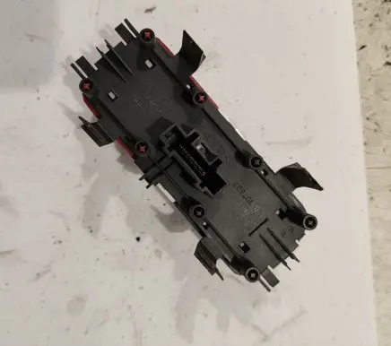 Renault Megane II Hazard light switch 8200095493