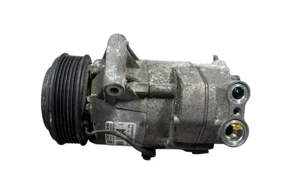 Opel Insignia A Air conditioning (A/C) compressor (pump) 13335252 01032093143