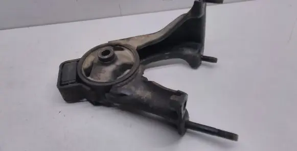 Toyota Corolla Verso E121 Engine mount bracket