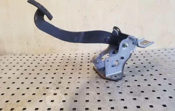 Clutch pedal