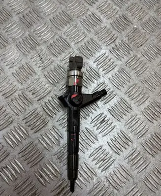 Nissan Almera Tino Fuel injector 16600BN800 16600 BN800