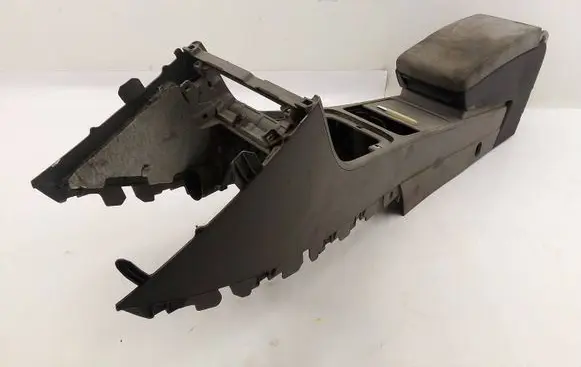 Volkswagen PASSAT B6 Center console 3C0863319J
