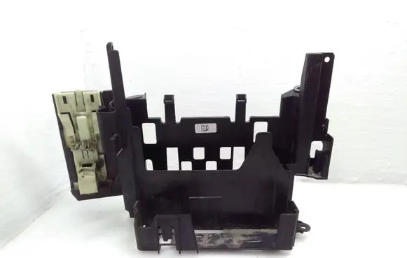 BMW 5 G30 G31 G38 Engine control unit holder 8584651 12908584651