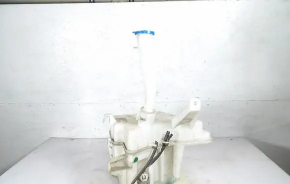 Toyota Avensis T220 Windshield washer fluid reservoir/tank 8531005121