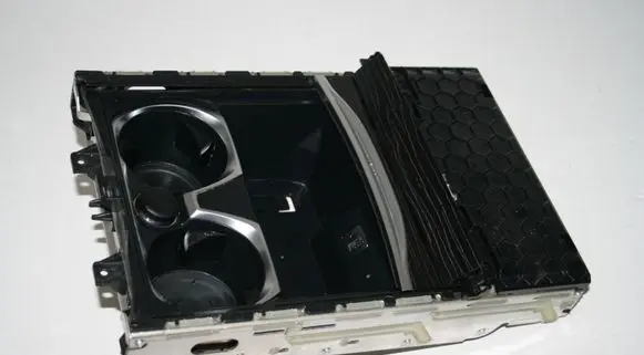 Cup holder front