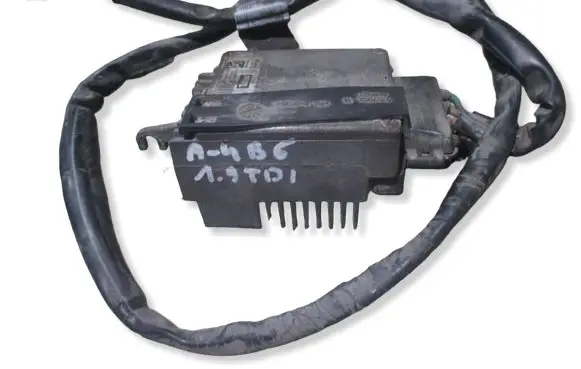 Audi A4 S4 B6 8E 8H Coolant fan relay 8E0959501F STG300W 00268055