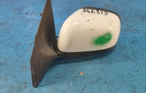 Nissan Versa Rear view mirror (interior) 963023AN5B