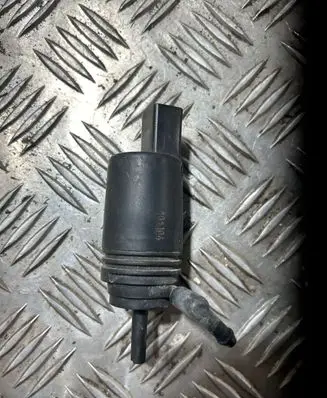 BMW 1 E81 E87 Windscreen/windshield washer pump 8377612