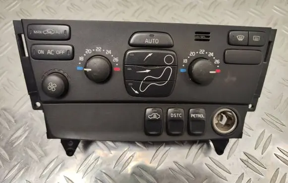 Volvo S60 Climate control unit 8697140 04W28E04 M42BDG00079