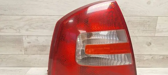 Skoda Octavia Mk2 (1Z) Rear/tail lights 1Z5945095A 1Z5945111A