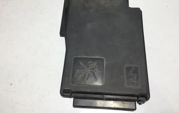 Renault Trafic III (X82) Fuse box cover 93452998 243121532R