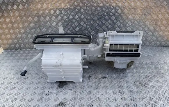 Suzuki Grand Vitara II Interior heater climate box assembly housing 7410064J