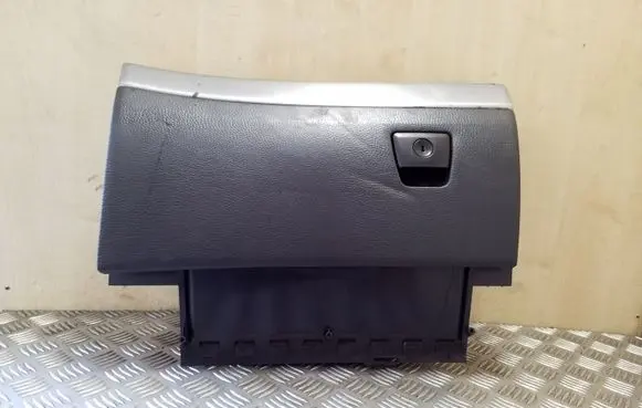 Volvo XC90 Glove box set 3409431 3409567