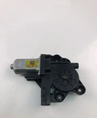 Volvo XC70 Front door window regulator motor 970714102