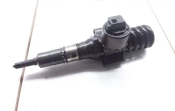 Skoda Octavia Mk2 (1Z) Fuel injector 0414720404 PDB027
