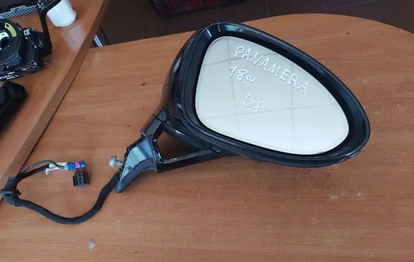Porsche Panamera (971) Front door electric wing mirror 971972235P