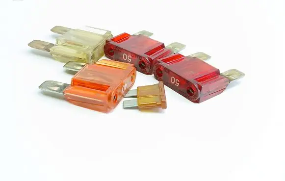 Volkswagen PASSAT B5 Fuse 4604602