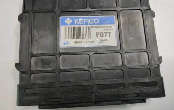 Hyundai Santa Fe Gearbox control unit/module 954403A390 9090930376A0 168906X