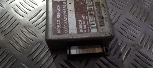 Audi A4 S4 B5 8D Airbag control unit/module 8A0959655B 0285001037