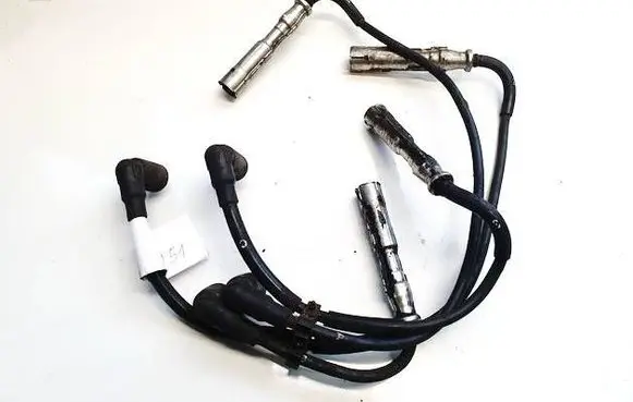 Volkswagen Golf V Ignition plug leads 06a035255c 0300174101