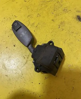 BMW 7 E65 E66 Steering wheel buttons/switches 6911521