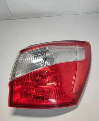Nissan Qashqai Rear/tail lights 89503244
