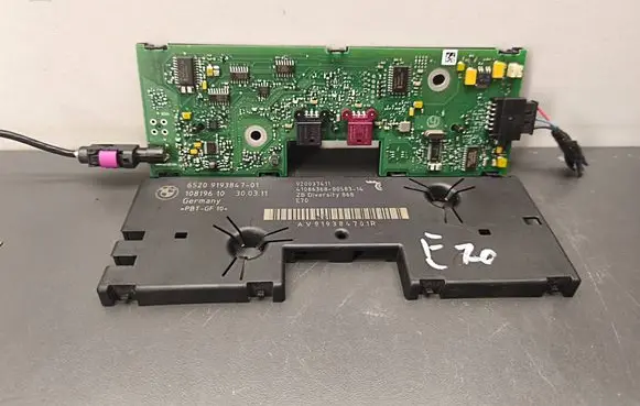 BMW X5 E70 Aerial antenna amplifier 9193847 10819610