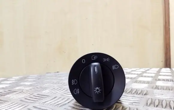 Volkswagen Eos Light switch 1K0941431N