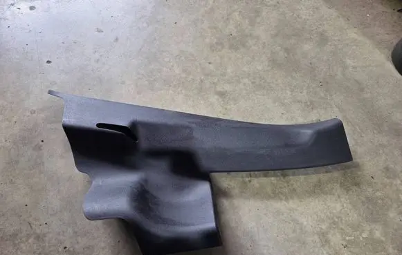 Audi Q7 4L (B) pillar trim (bottom) 4L0867768A