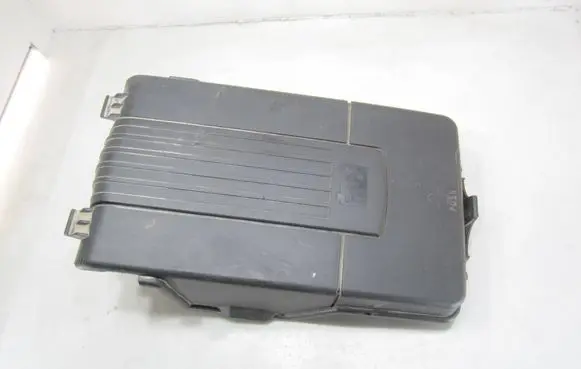Volkswagen Golf VI Battery box tray cover/lid 3C0915443A
