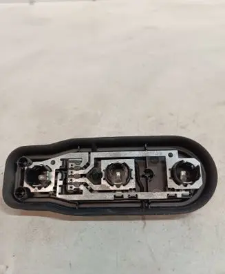 BMW 5 E39 Tail light bulb cover holder 399408