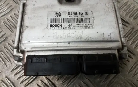 Skoda Roomster (5J) Engine control unit/module ECU 038906019NR EDC15P