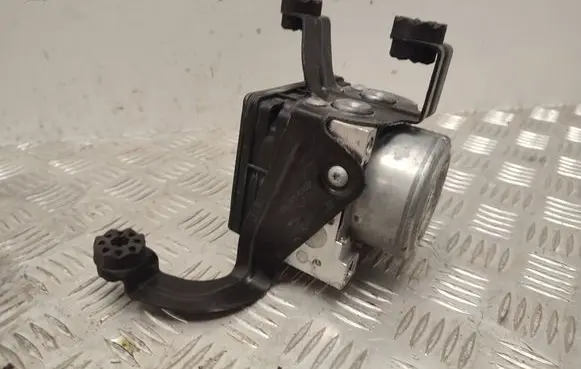 BMW 3 F30 F35 F31 ABS Pump 6869727