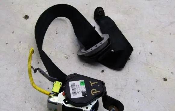 Hyundai Tucson TL Rear seatbelt 630725600