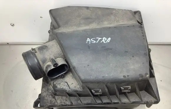 Opel Astra J Air filter box 