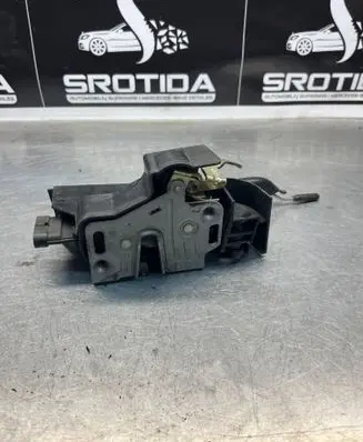 Mercedes-Benz ML W163 Front door lock A1637202935