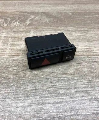 BMW X5 E53 Hazard light switch 8368920