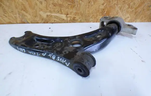 Volkswagen PASSAT B7 Front lower control arm/wishbone 