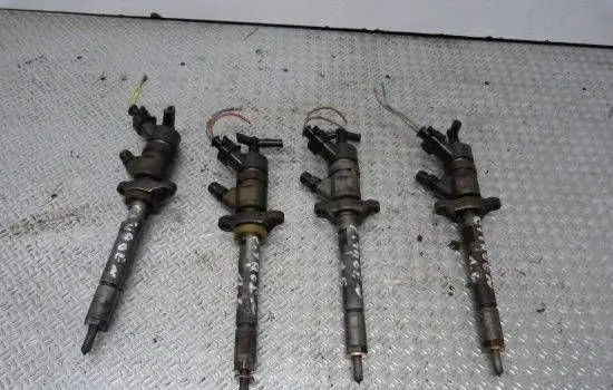 Citroen Xsara Picasso Fuel injector 45110239