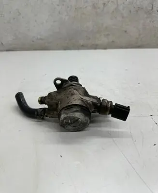 Audi A7 S7 4G Fuel injection high pressure pump