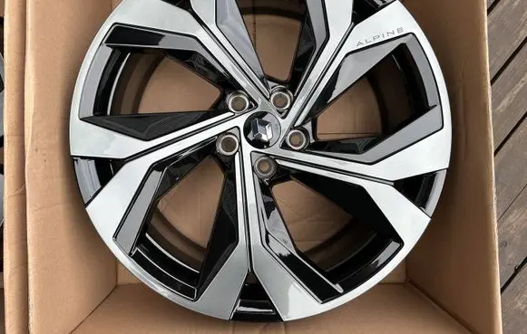 R20 alloy rim