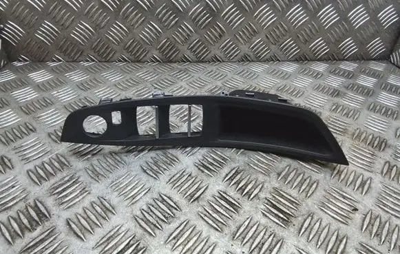 BMW 5 F10 F11 Front door interior handle trim 9183537
