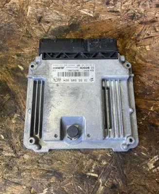 Opel Insignia A Engine control unit/module 55585024 55579447 0281018769