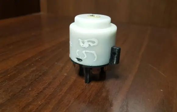 Volkswagen PASSAT B5.5 Ignition lock contact 4B0905849